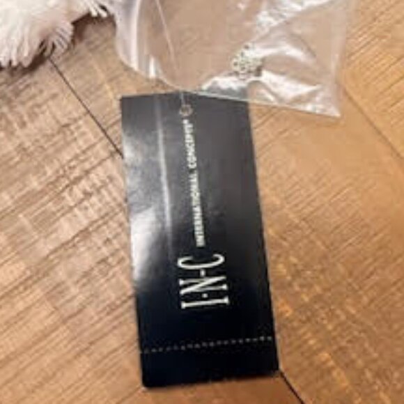 🤍INC White Textured Sleeveless Dress (Size 14) - Picture 8 of 10